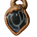 Kupfergerahmter Labradorit mit leichter PAtina